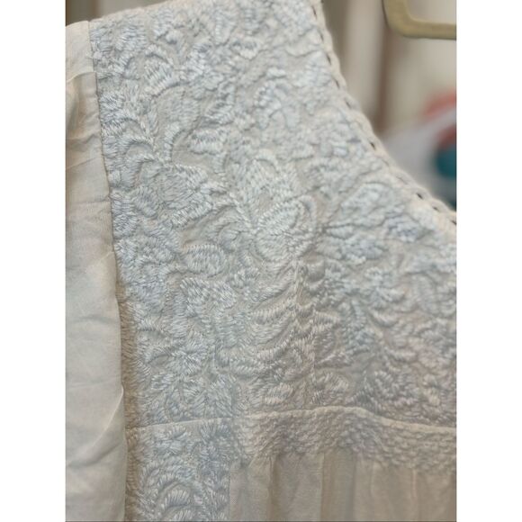 EUC J Marie white embroidered midi dress, $180 Large - Picture 4 of 7